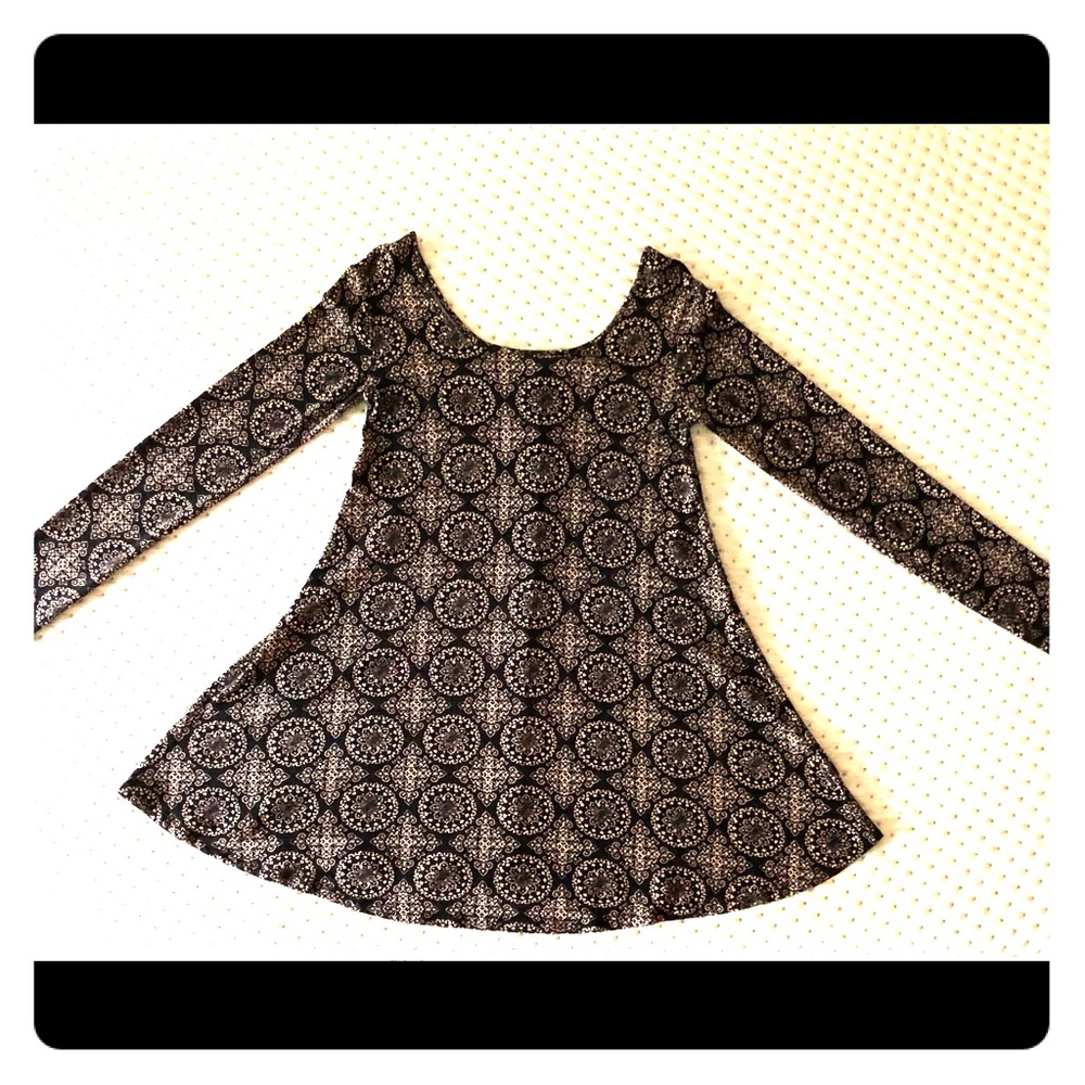 Forever 21 tunic black/tan; size Small